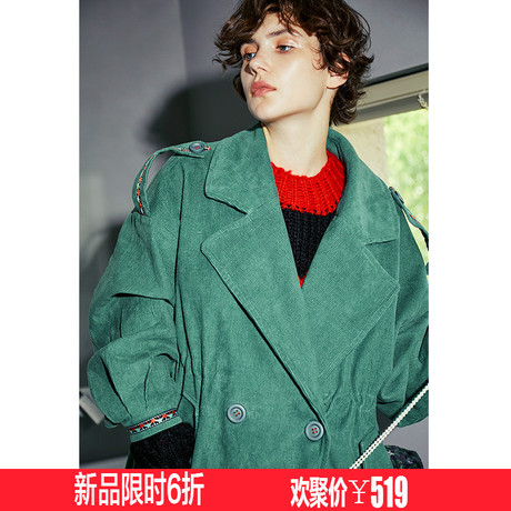 两三事光怪绿离2018秋装新款复古翻领灯芯绒风衣女宽松中长款外套商品大图