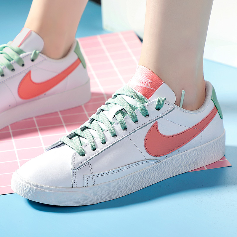 Nike Women's Shoes 2019 New Genuine Blazer Pioneer Small White Shoes Sports Low Top Casual Shoes Women's Board Shoe Trend