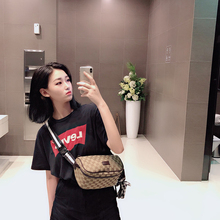 网红同款腰包女2019夏季新款帆布包时尚复古胸包宽肩带单肩斜跨包