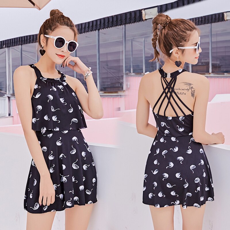 红色连体泳衣 露背