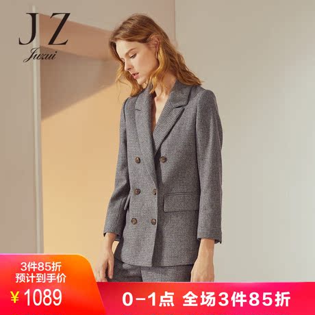 JUZUI/玖姿奥莱2018冬装复古羊毛双排扣细格纹西装外套女商品大图