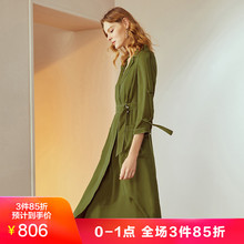 JUZUI/玖姿奥莱店秋装新款2018时尚翻领中长款仿风衣连衣裙女图片