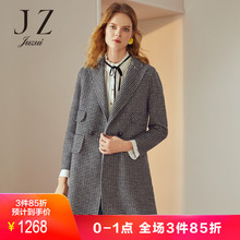 JUZUI/玖姿2018冬装新款格纹毛呢外套双排扣中长款羊毛女大衣图片