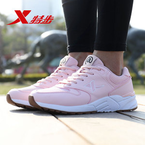 特步复古跑步女鞋