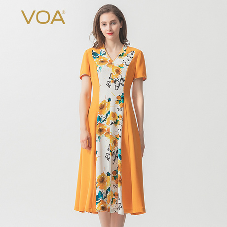 VOA40姆米橘黄重磅真丝蝴蝶印花鸡心领褶皱X收腰透气挺括连衣裙商品大图
