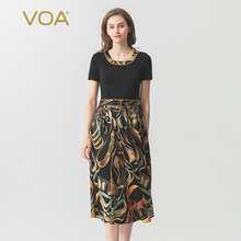 VOA28姆米缎面真丝抽象印花圆领短袖针织拼接亲肤修身时尚连衣裙图片