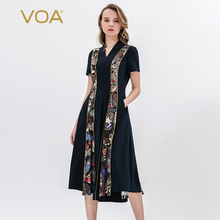 VOA36姆米藏青色真丝重磅蝴蝶印花拼贴尖角领插袋微弹垂坠连衣裙图片