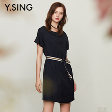 衣香丽影商场同款2018年夏装新款时尚撞色系带修身短袖连衣裙女图片