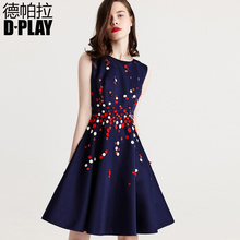 DPLAY德帕拉2018早秋藏青色手工订珠片花朵重工连衣裙A字礼服裙