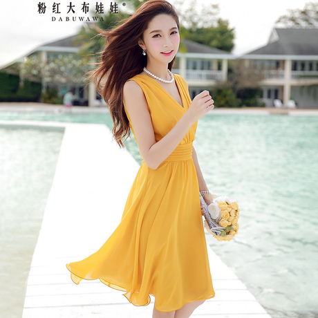 粉红大布娃娃夏季2018新款女装气质V领无袖中长款雪纺黄色连衣裙商品大图