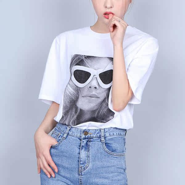 inso.ap独立定制 简约韩版黑白人像图案印花 短