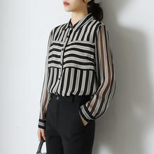 索菲丝尔2018秋季女装新款显瘦条纹桑蚕丝宽松上衣女OL衬衫女长袖图片