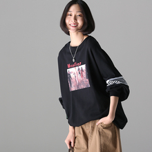 米可可 R1022 文艺大码圆领人物字母印花袖口条纹卫衣女 2018秋图片