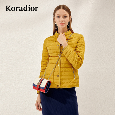 Koradior/珂莱蒂尔品牌女装2018秋装新款韩版短款时尚轻薄羽绒服商品大图
