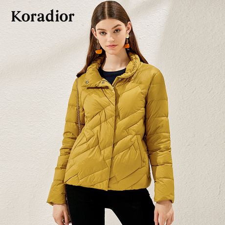 Koradior/珂莱蒂尔品牌女装冬装2018新款韩版短款轻薄时尚羽绒服商品大图