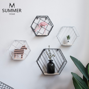 墙上创意几何置物架