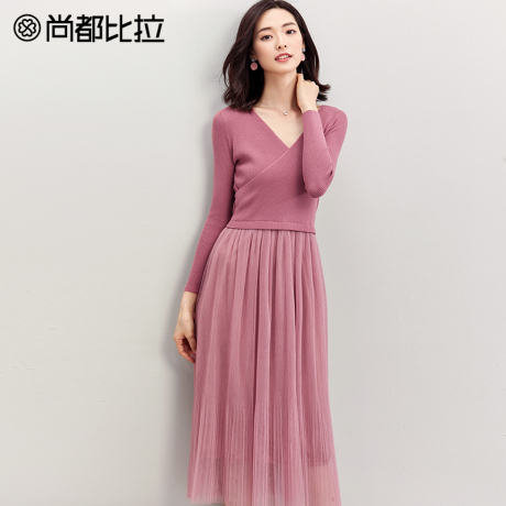 尚都比拉女裙2018秋季新款显瘦V领拼接网纱百褶中长款毛织连衣裙商品大图