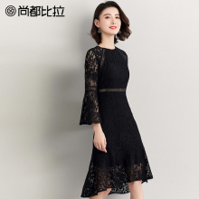 尚都比拉2018秋季新款女裙子时尚蕾丝喇叭袖九分袖中长款连衣裙女图片