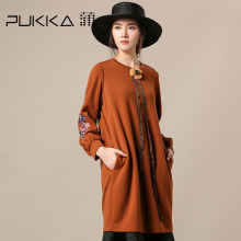 Pukka蒲牌羊毛呢绣花连衣裙女原创设计大码女装秋冬装女2018新款图片