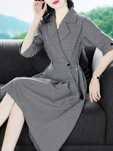 隆缘裳2018秋季新款修身大气西装领不规则千鸟格长款连衣裙女1951图片