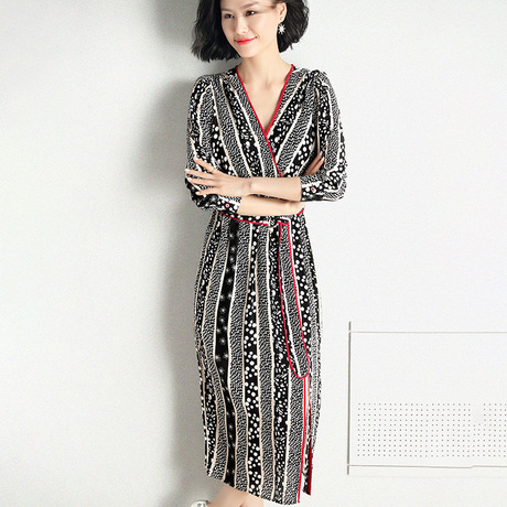 隆缘裳性感连衣裙女春款2019新款复古V领系带侧开叉真丝A字裙5722商品大图