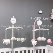 法国依芽初心猪猪床铃新生儿益智玩具宝宝安抚玩偶床铃礼盒