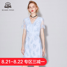 季候风2018商场同款夏季新品优雅性感蕾丝碎花中长款短袖连衣裙图片