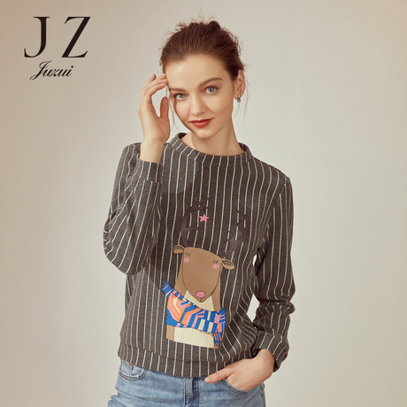 JUZUI/玖姿2018秋装圆领竖条纹可爱动物图案印花套头卫衣女上衣商品大图