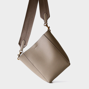 bearkate宽肩带单肩包