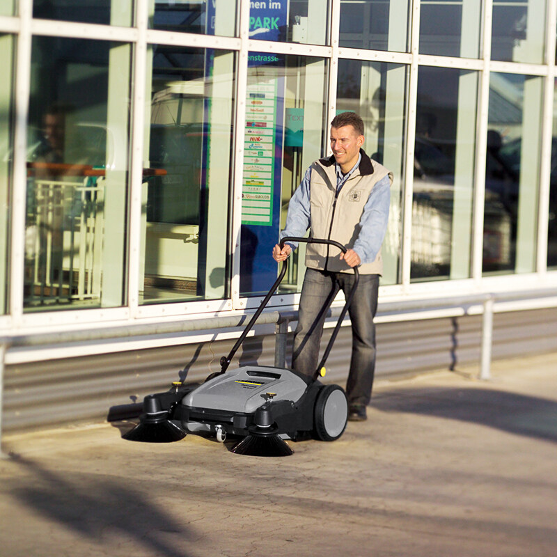 karcher��ҵ��������ʽɨ�ػ�KM 70