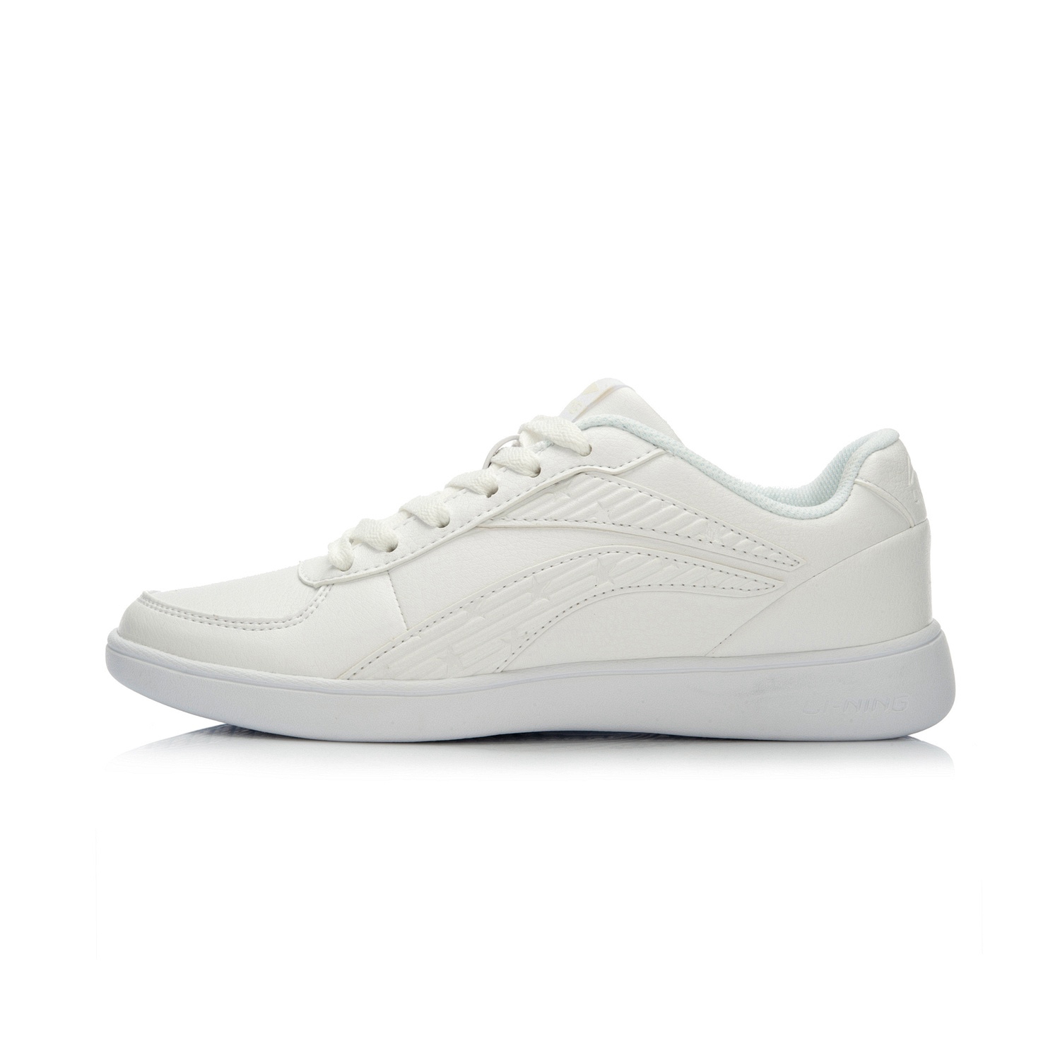 Li Ning LINING Casual Shoes Women's Shoes Superwave Lightweight Casual Board Shoes Small White Shoes Sports Shoes ALCK072