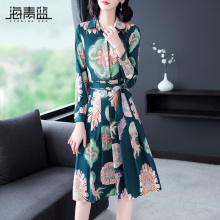 海青蓝2018秋季新款女装polo领长袖束腰修身时尚印花连衣裙04648图片