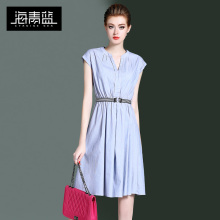 海青蓝2018夏季新款女装时尚v领短袖收腰修身简约压褶连衣裙02885图片
