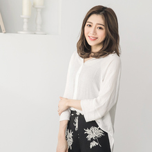 桔熊春秋装透肤知性宽松翻领喇叭袖开襟衬衫女加肥大码AB5708图片