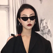 复古三角形猫眼欧美潮流女士小框墨镜圆脸长脸 太阳镜新款 封帆同款