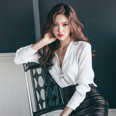 韩版宽松显瘦性感V领长袖白色女衬衫气质优雅上衣有女人味的衣服