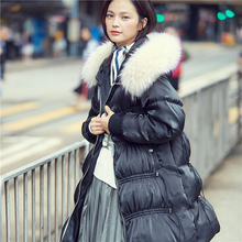 PRASE冬装2018新款貉子大毛领黑色亮面羽绒服女中长款加厚潮外套图片