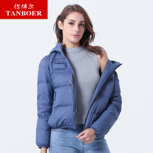 坦博尔新款羽绒服女短款轻薄连帽时尚字母印花女外套TB17312图片