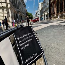 小新款兮2019 英国VA博物馆纪念款限量款购物袋帆布袋单肩手提包