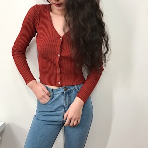 显瘦系扣长袖短款高腰打底针织衫开衫