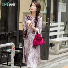 茵曼旗舰店过膝连衣裙女2018秋装新款圆领收腰显瘦丝绒长款连衣裙图片
