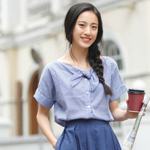 茵曼旗舰店全棉格子短袖衬衫2018夏装新款V领宽松套头衬衣女上衣图片