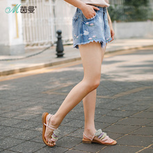 茵曼旗舰店2018夏装新款个性刮纱绣花全棉牛仔短裤热裤女裤图片