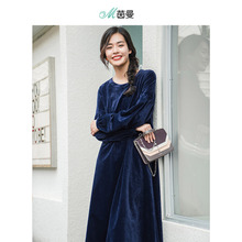 茵曼旗舰店灯笼袖绒面连衣裙2018秋冬新款复古宽松高腰裙女中长裙图片
