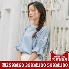 茵曼旗舰店全棉绣花荷叶中袖两穿露肩一字领套头衬衫衬衣2018新款图片