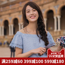 【拍下7折】茵曼一字领衬衫女2018夏装新款绣花露肩短袖套头衬衣图片