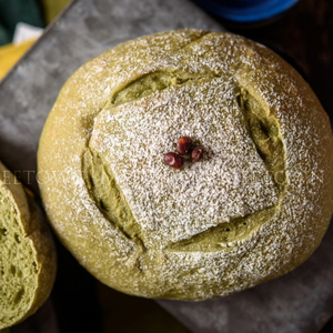 抹茶红豆酸乳酪软欧包