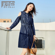 对白时尚露肩牛仔连衣裙秋装2018新款女气质休闲镂空长袖A字裙子图片