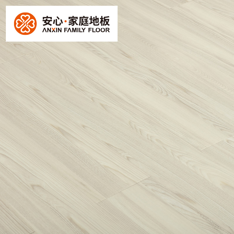 ����ѩ��ľ��ǿ�����ϵذ�