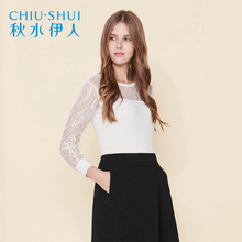 秋水伊人2018秋装新品女纯色蕾丝花朵镂空拼接显瘦针织衫上衣J095图片